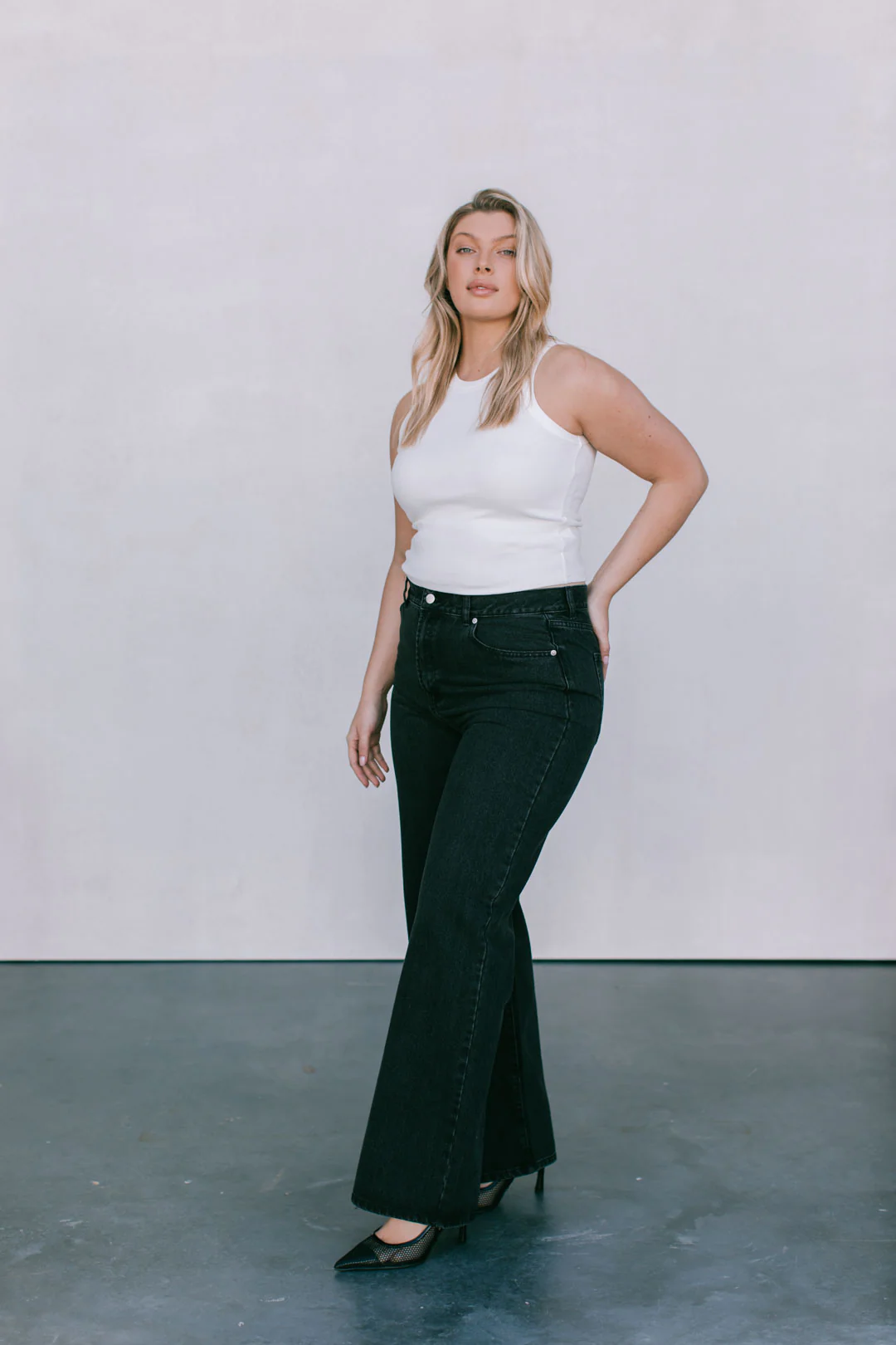 Carissa Wide Leg Jeans Washed Black - Image 10