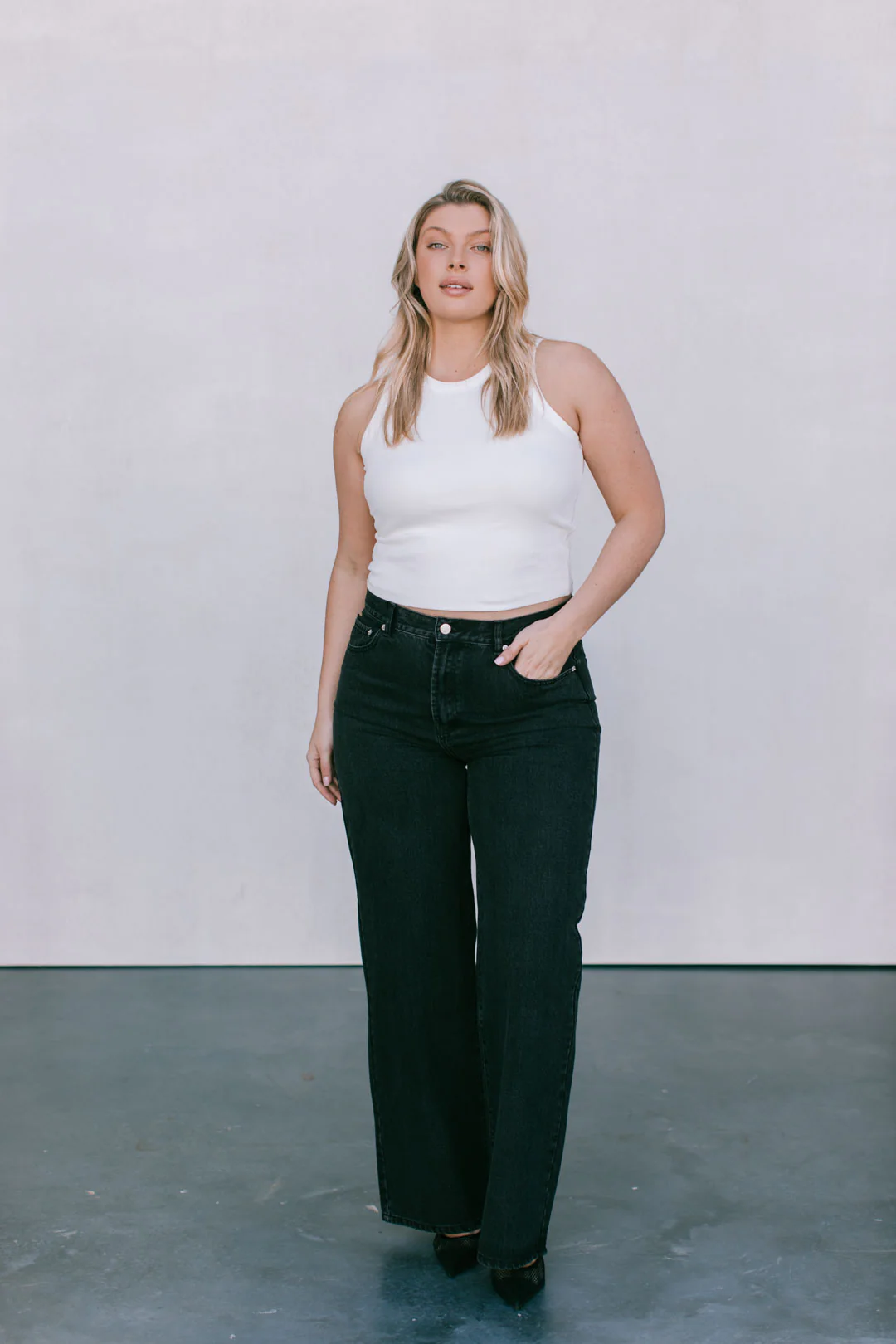 Carissa Wide Leg Jeans Washed Black - Image 16
