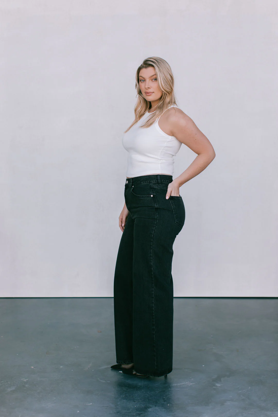 Carissa Wide Leg Jeans Washed Black - Image 18