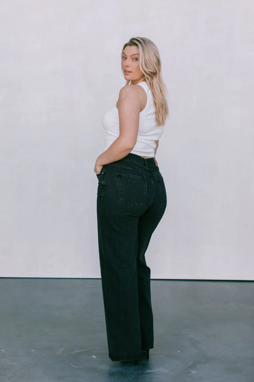 Carissa Wide Leg Jeans Washed Black - Image 21