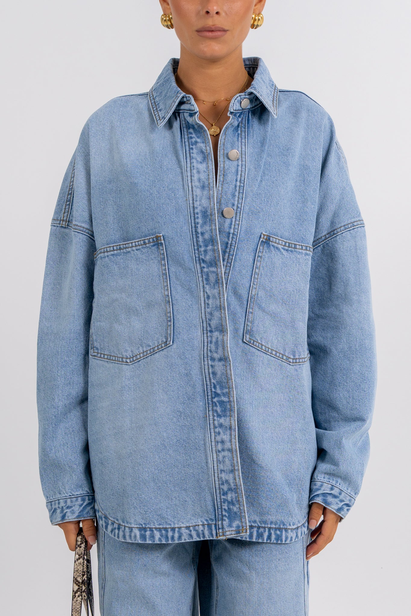 Ilou Denim Shirt Light Vintage - Image 15