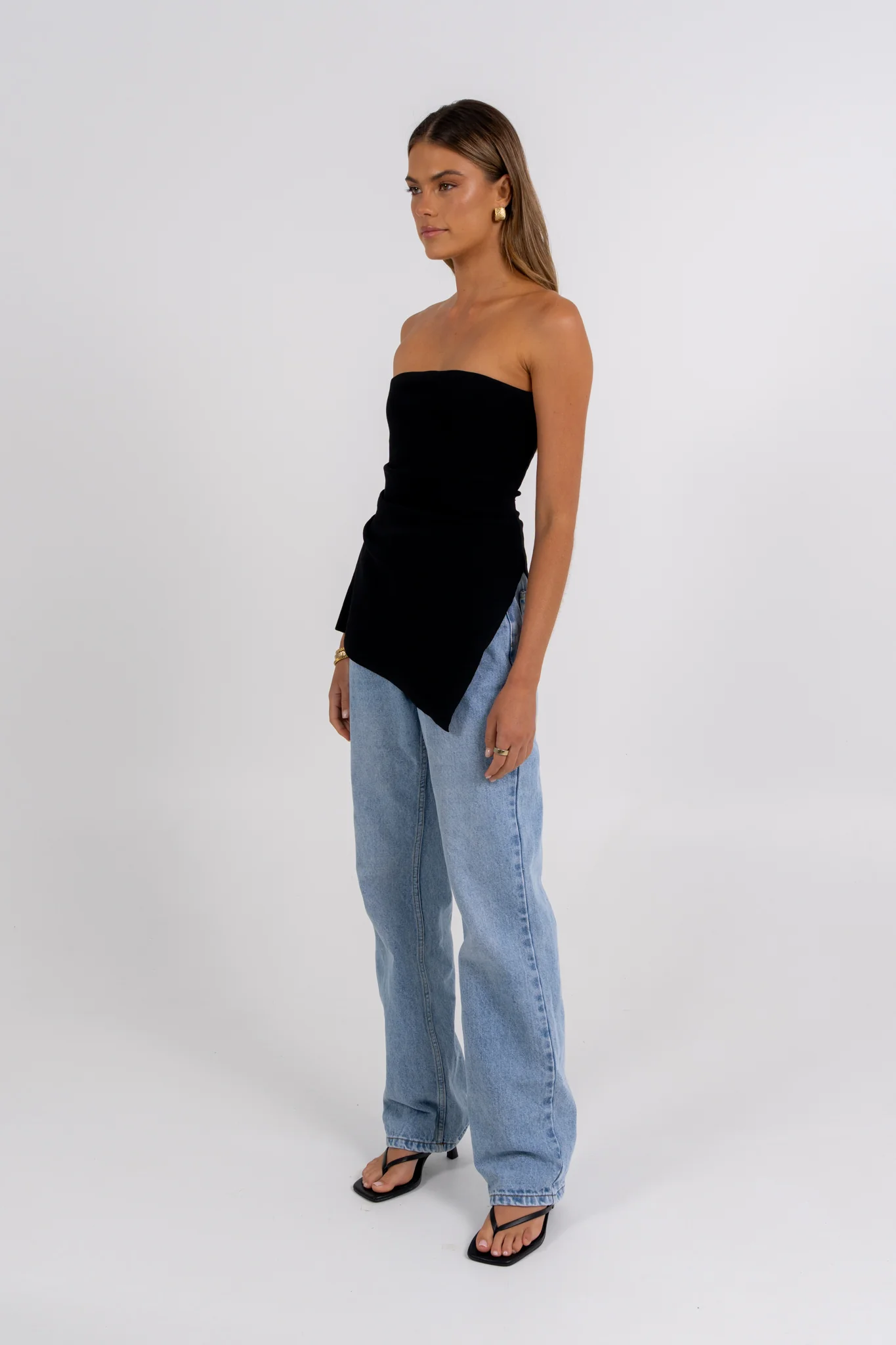 STRAPLESS + HALTER TOPS