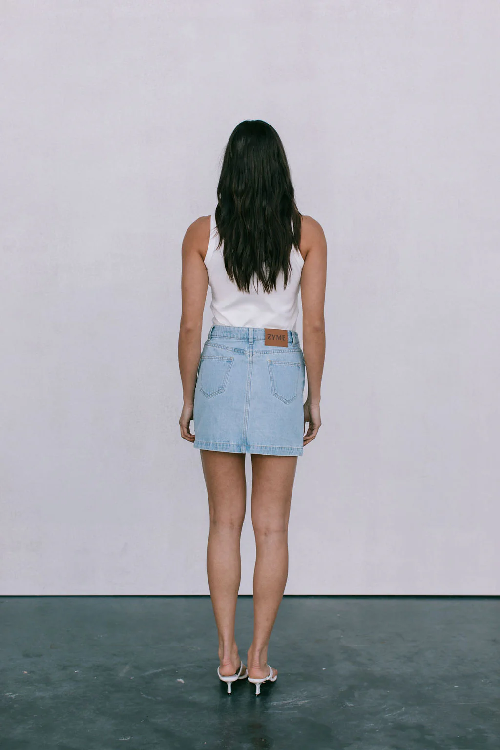 Erin Mini Denim Skirt Light Blue Wash - Image 2