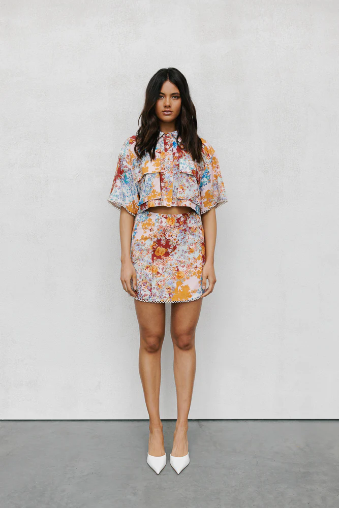 Esimio Cropped Shirt Bloom Floral Print - Image 20