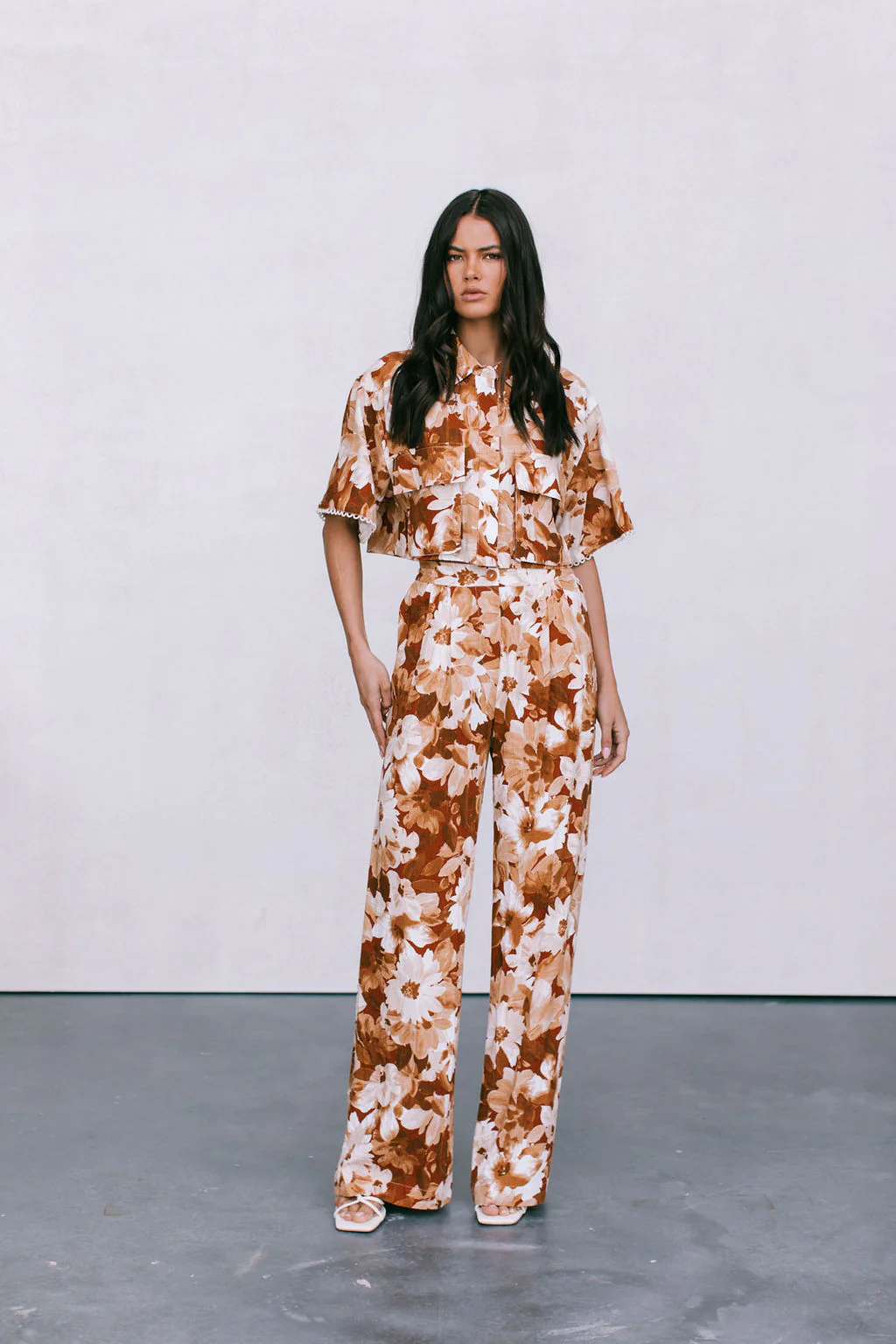 Esimio Cropped Shirt Rust Floral - Image 10