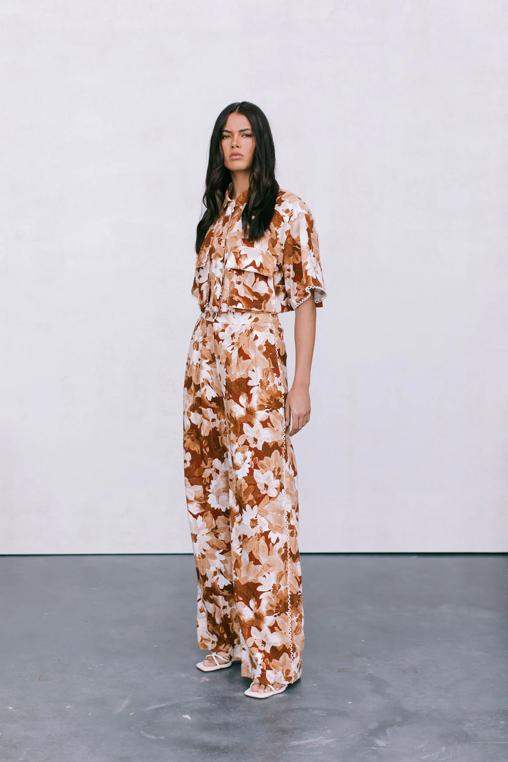 Esimio Cropped Shirt Rust Floral - Image 13