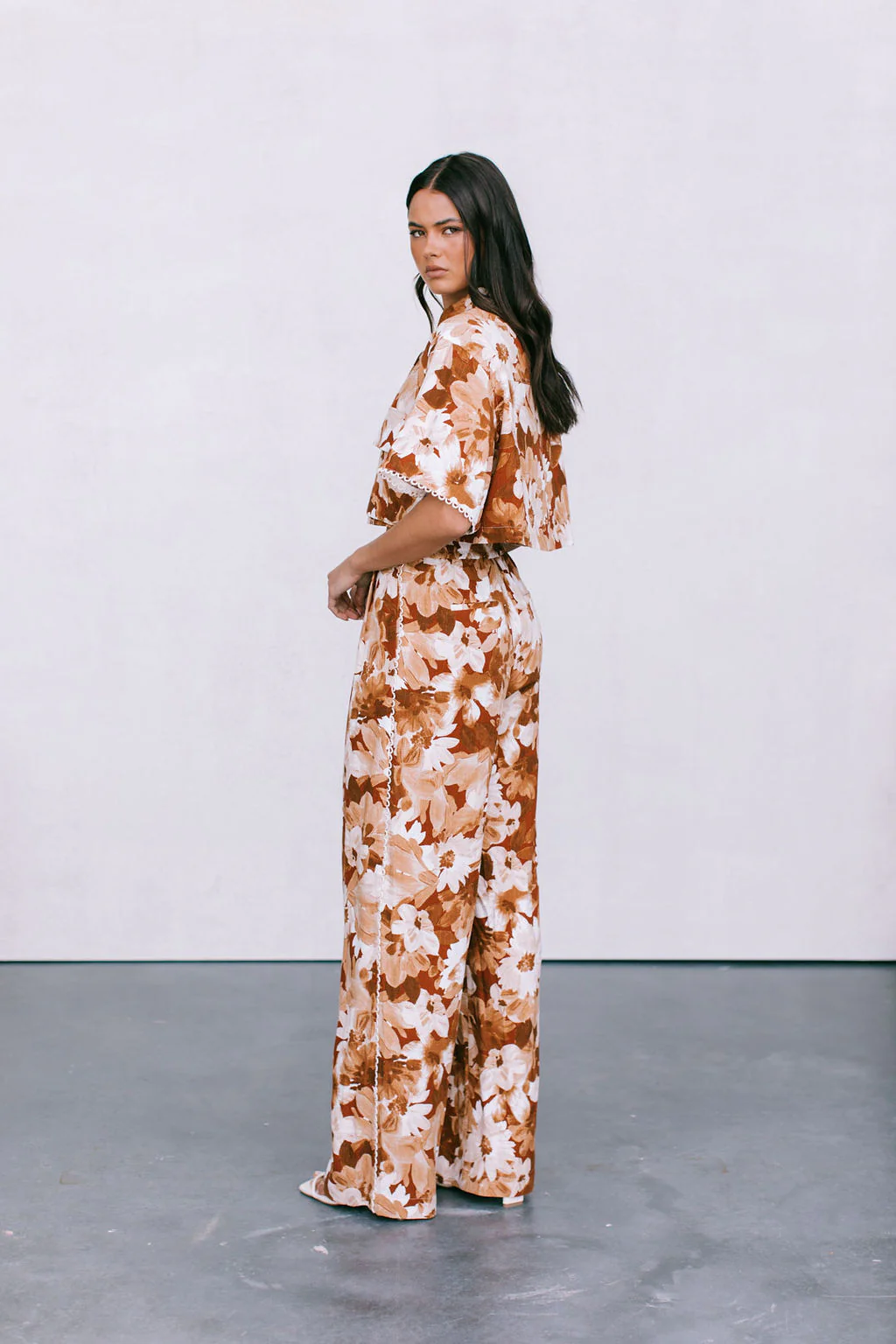 Esimio Cropped Shirt Rust Floral - Image 14