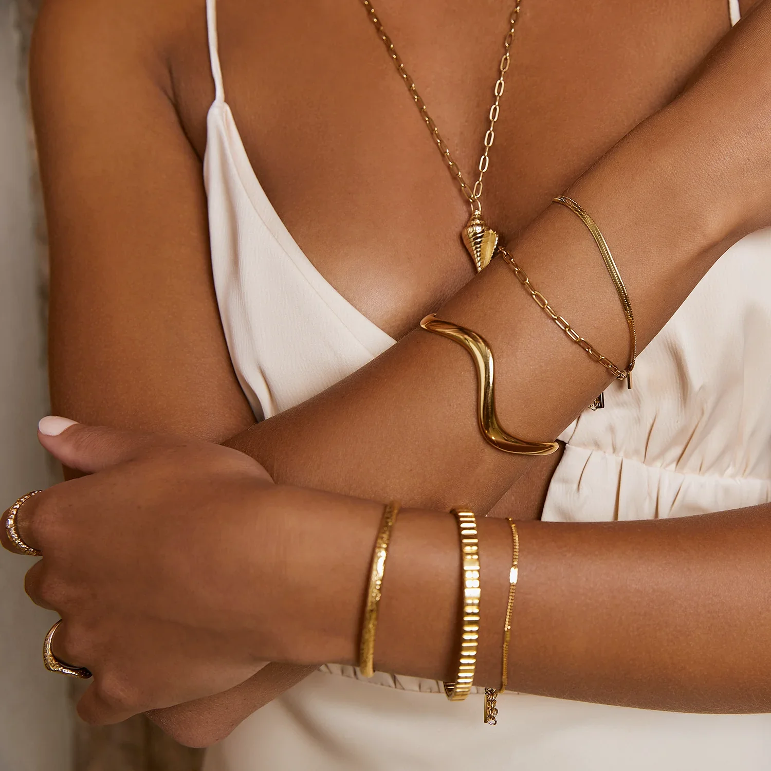 Granada Bracelet Gold - Image 5