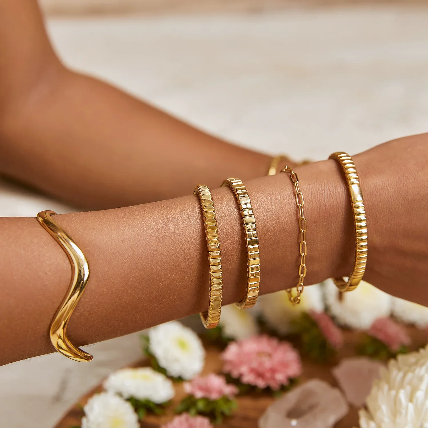 Granada Bracelet Gold - Image 6