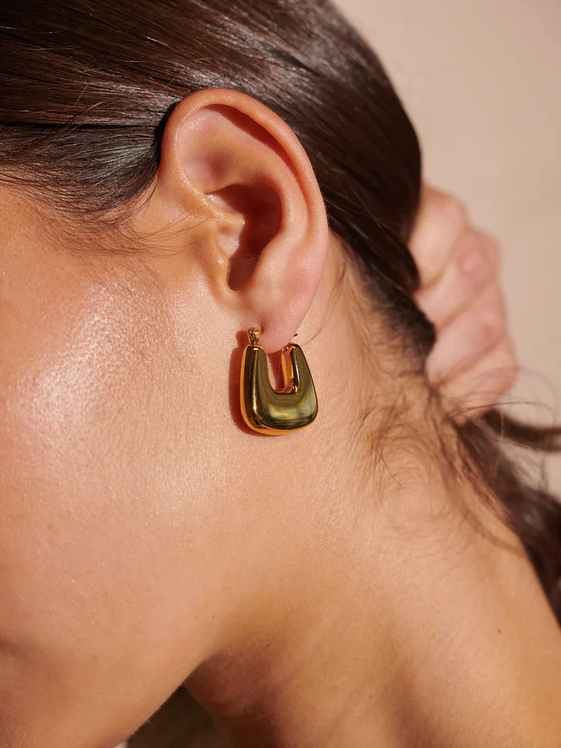 Holly Earrings Gold - Image 2
