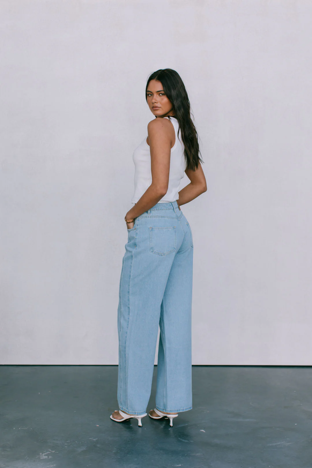 Janey Baggy Leg Jeans Light Blue Wash - Image 26