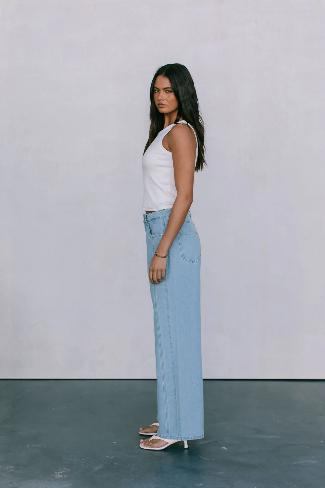 Janey Baggy Leg Jeans Light Blue Wash - Image 31