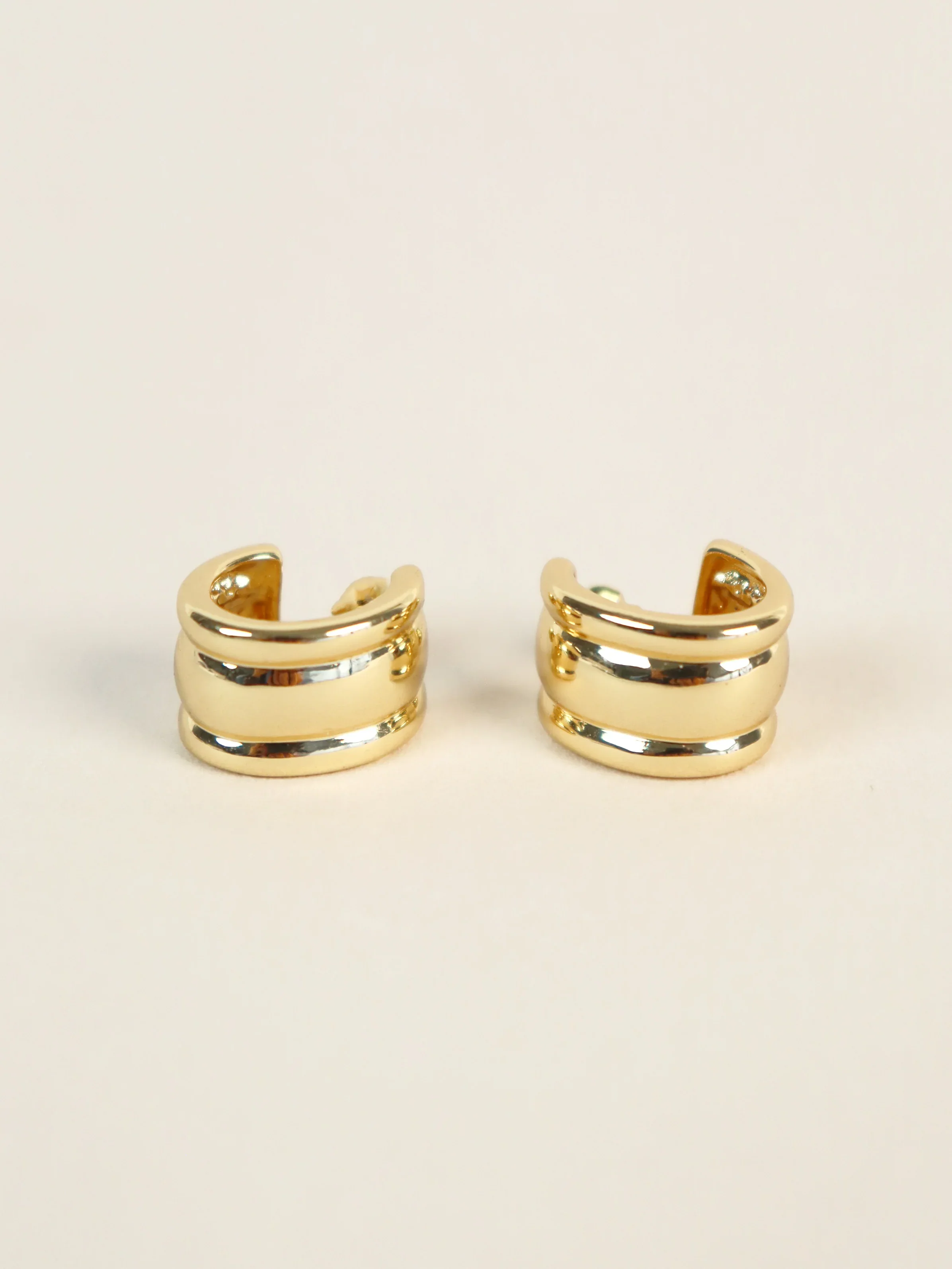 Kaia Hoop Earrings Gold - Image 4