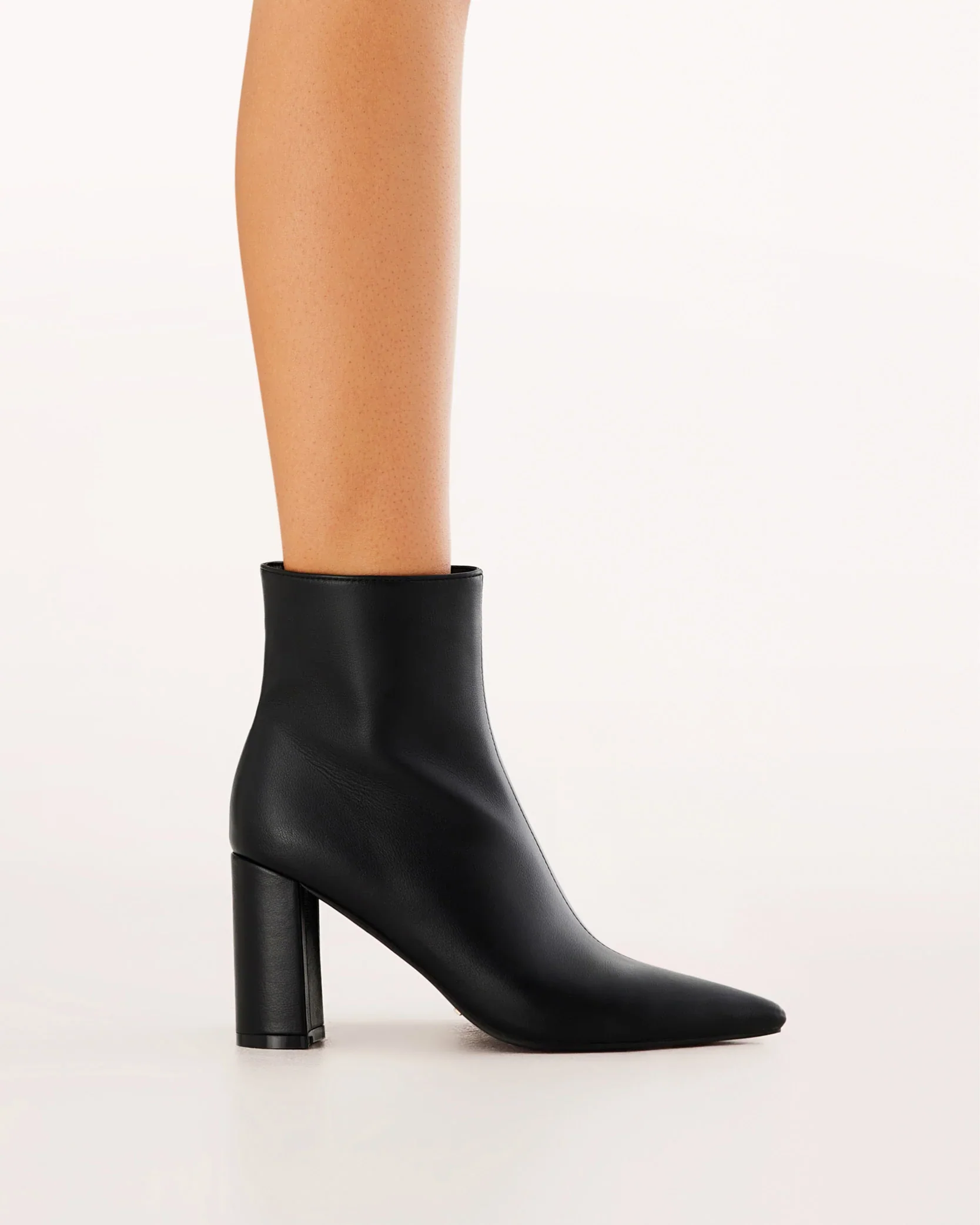 Nicoletta Ankle Boots Black - Image 2