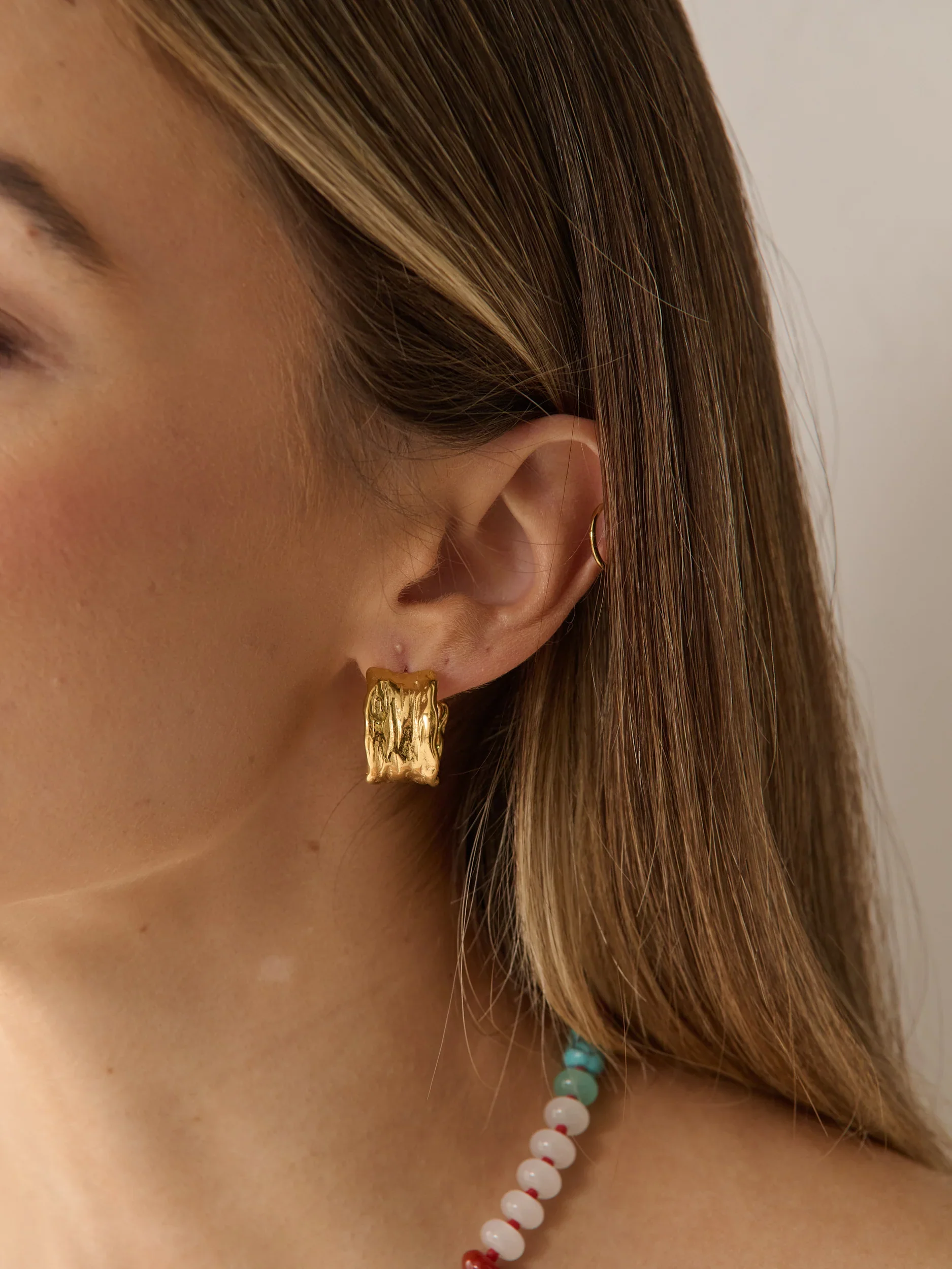 Pennie Earrings Gold - Image 4