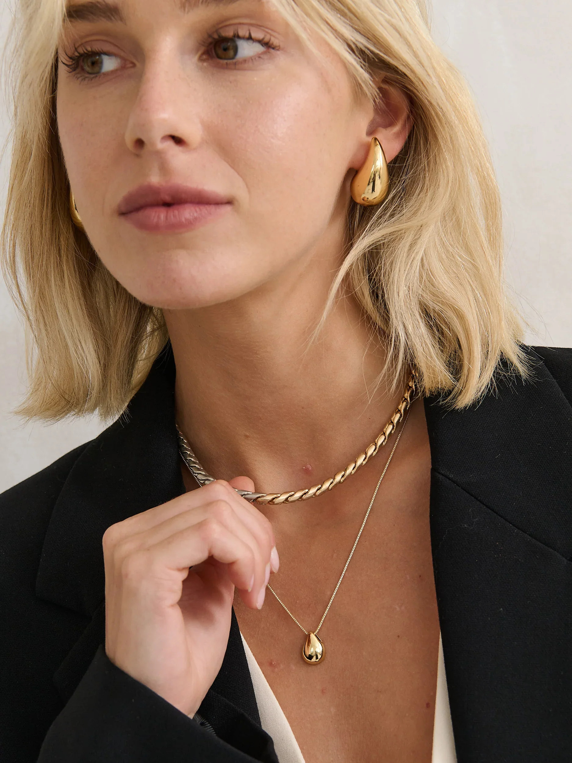Preto Earrings Gold - Image 4