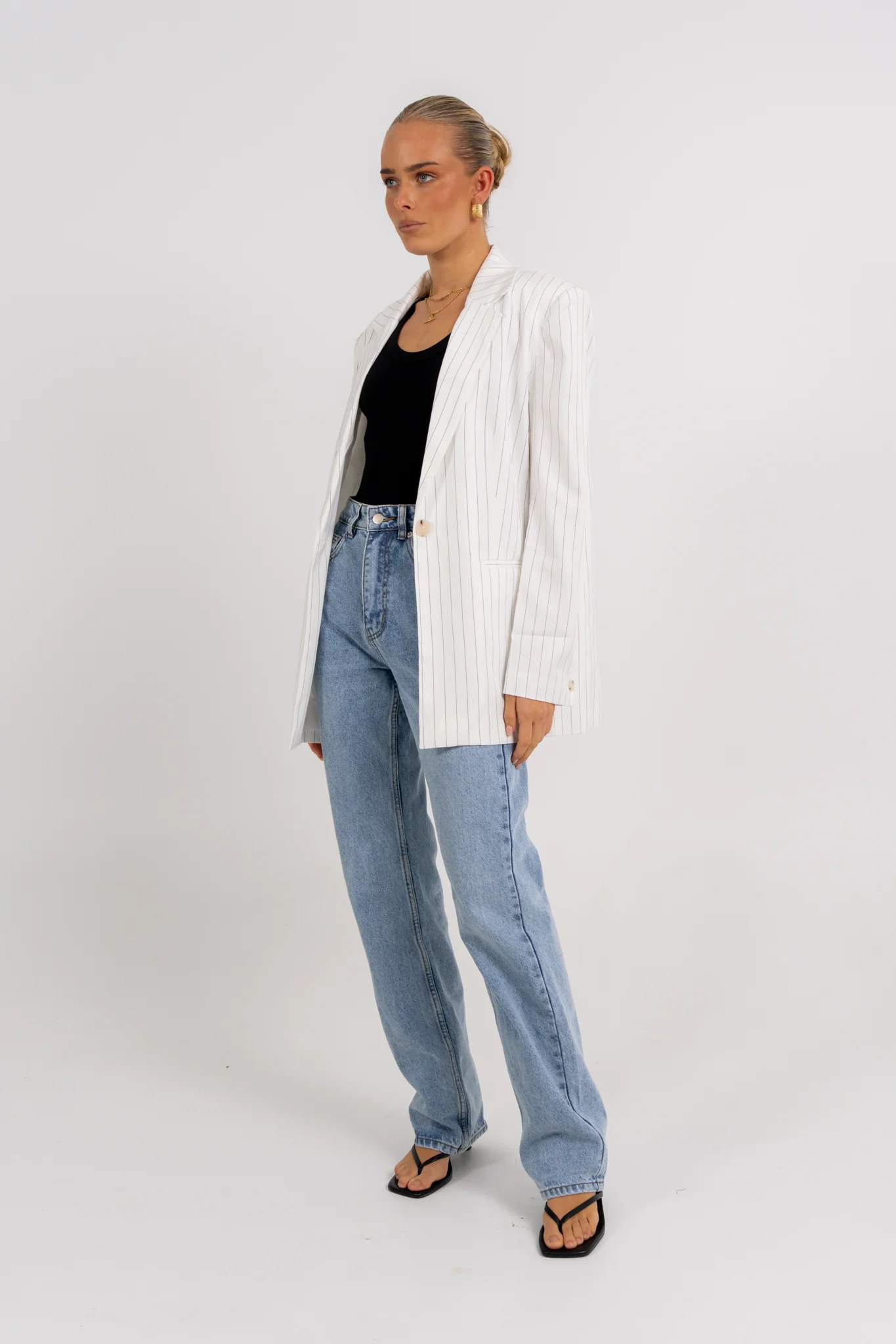 Quade Blazer White Pinstripe - Image 14