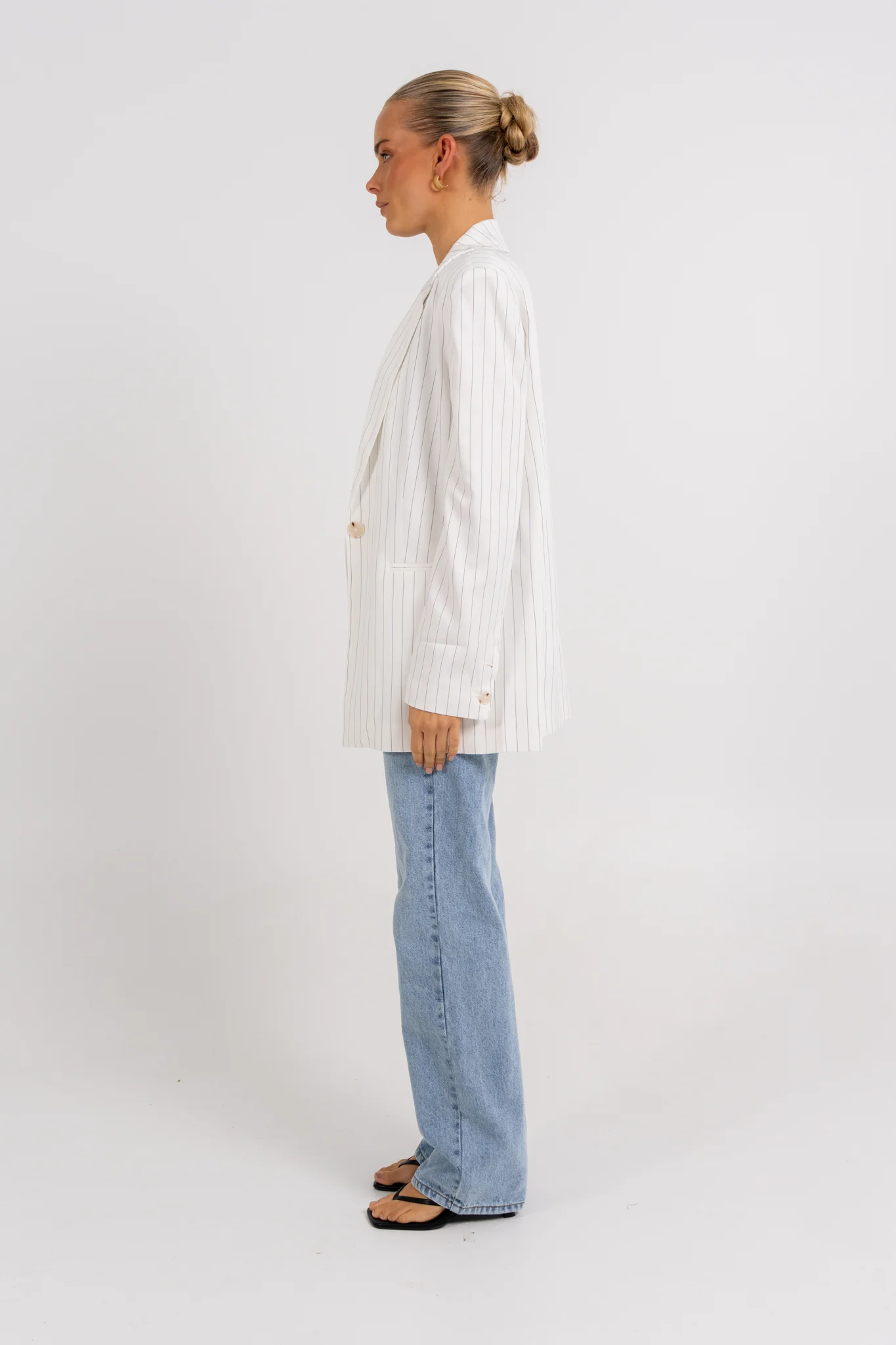 Quade Blazer White Pinstripe - Image 17