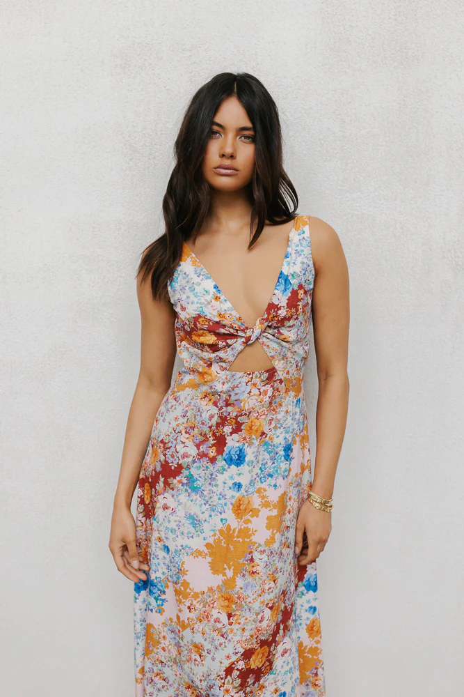 Quaint Maxi Dress Bloom Floral Print - Image 4