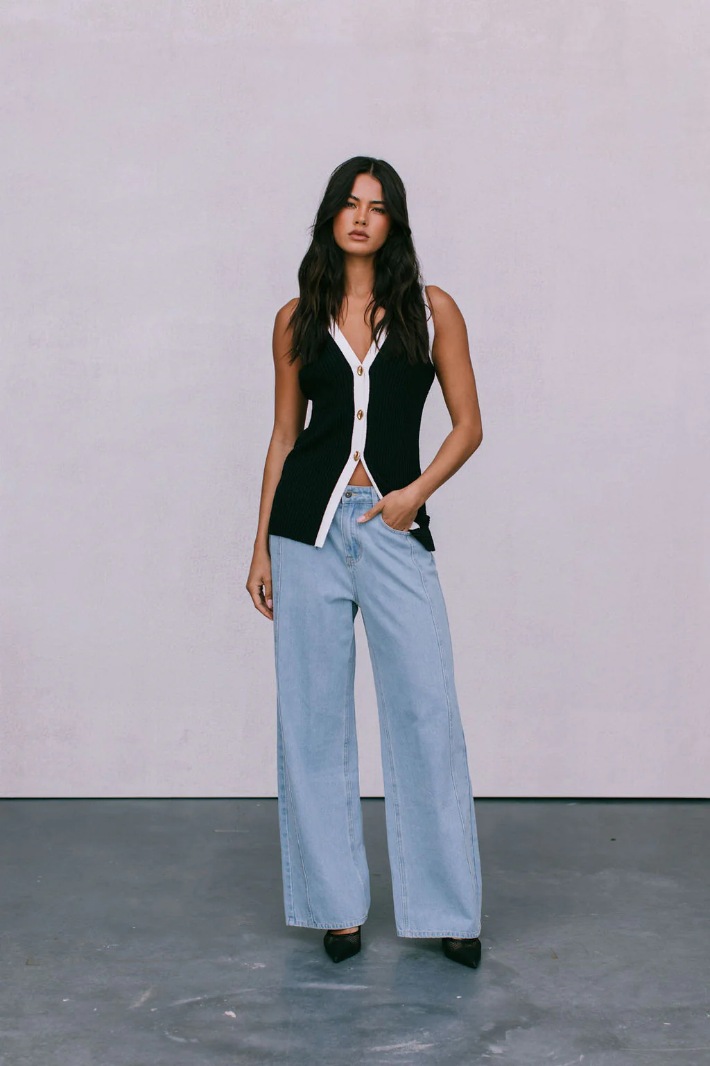 Quina Top Black - Image 2