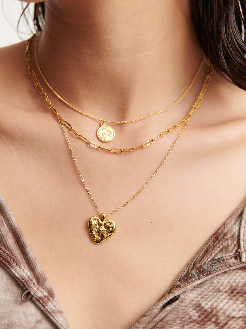 Riveria Textured Necklace Gold - Image 3