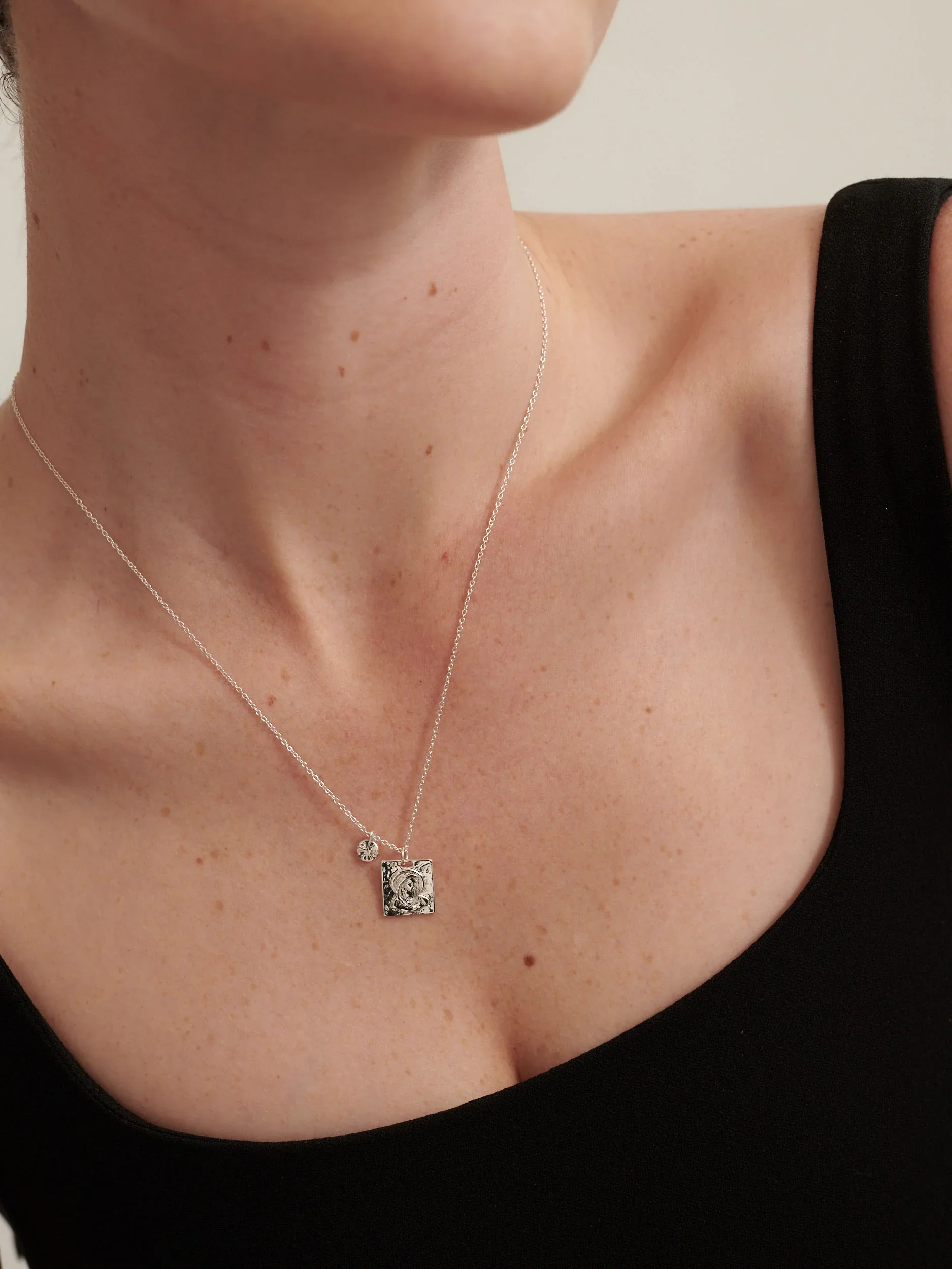 Theta Necklace Silver - Image 3