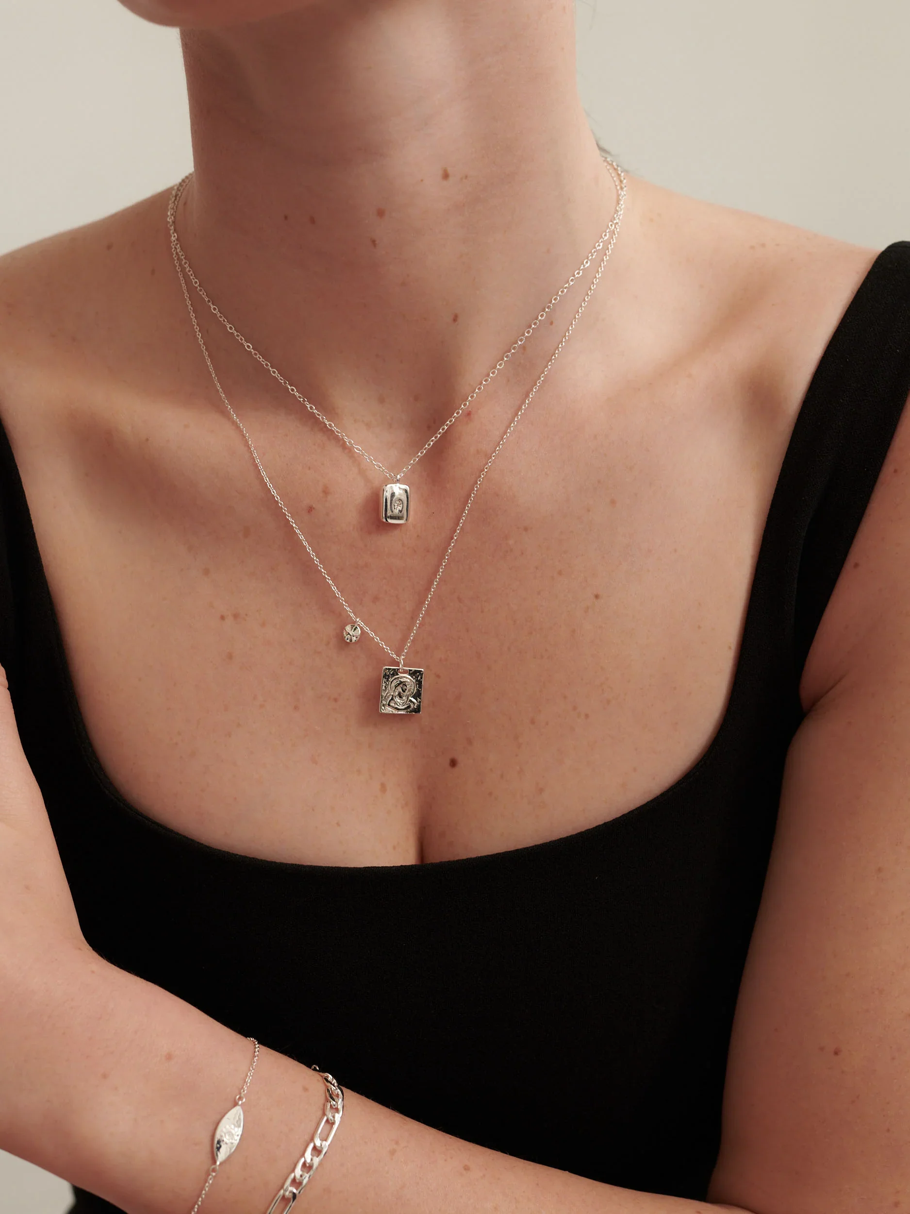 Theta Necklace Silver - Image 5