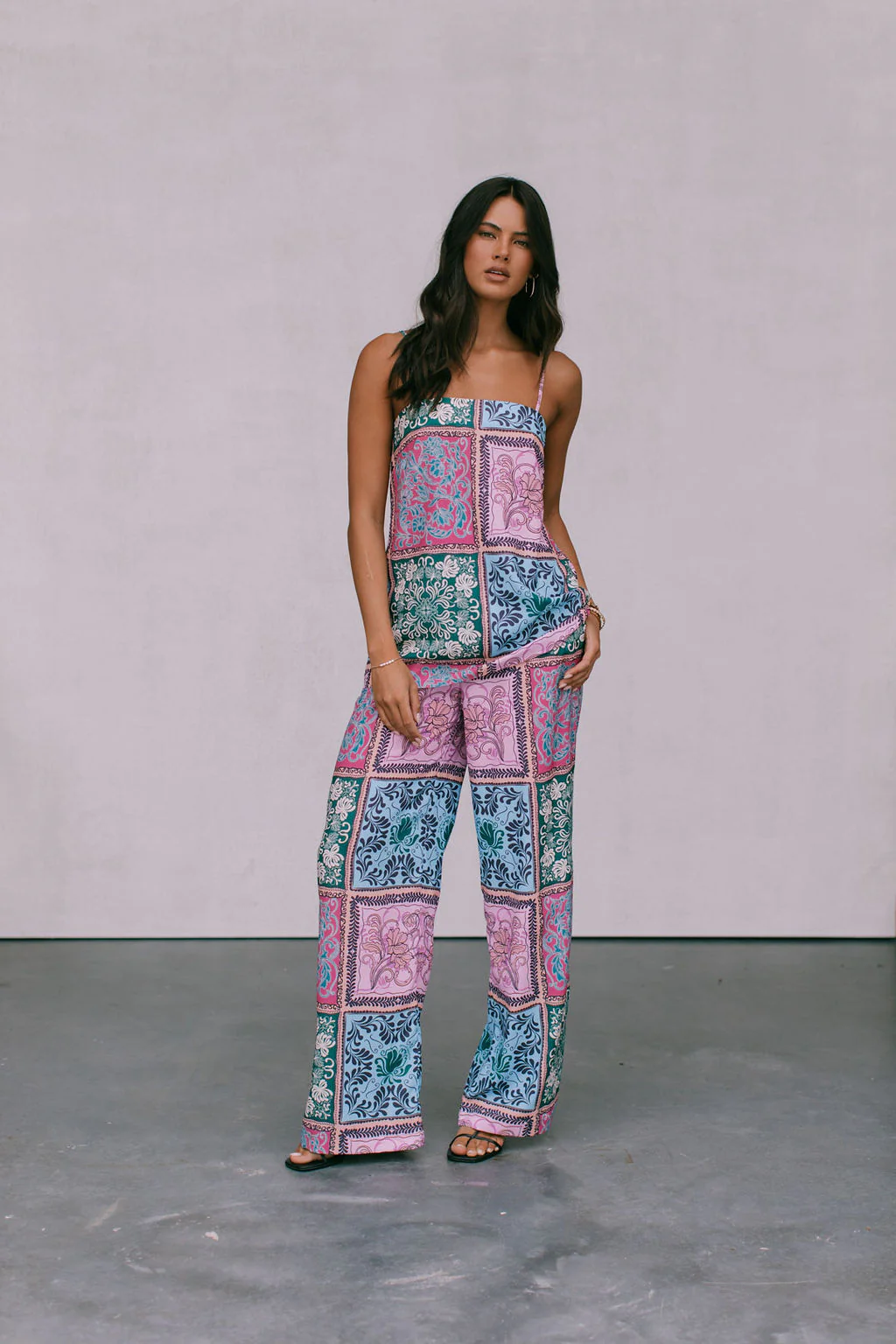 Viola Top Paisley Tile Print