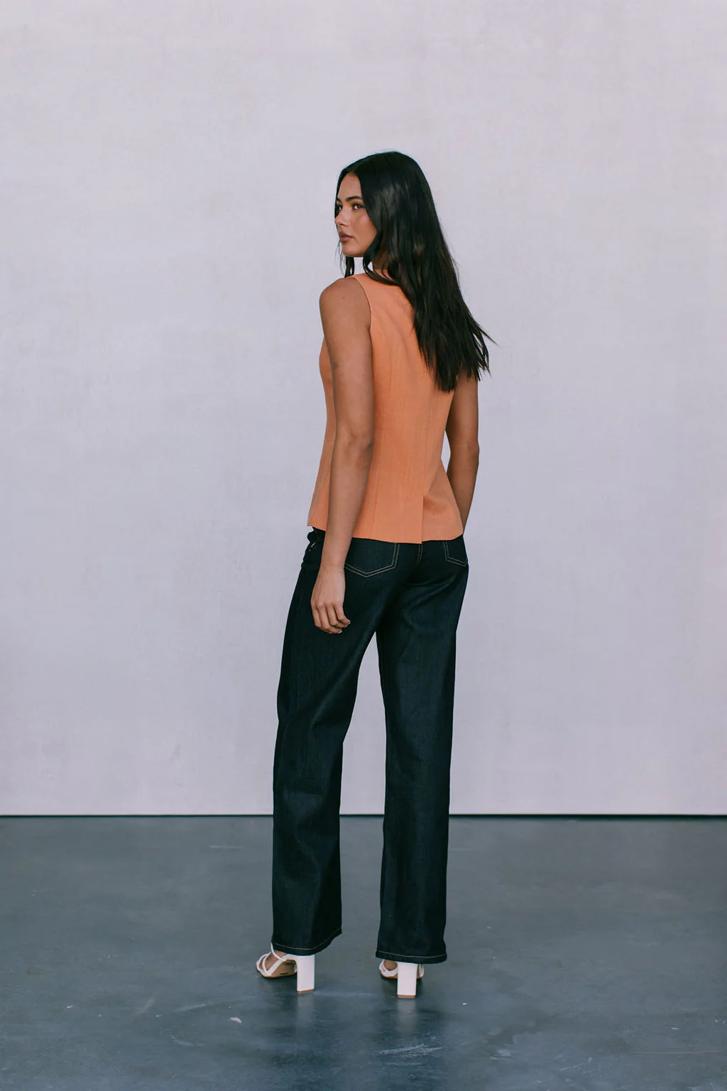 Virgo Linen Vest Rust - Image 15