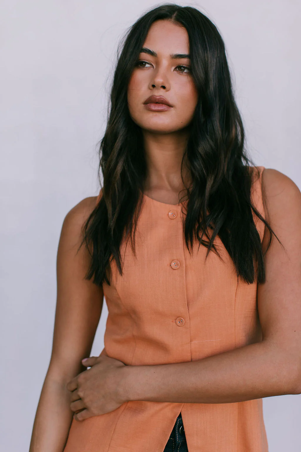 Virgo Linen Vest Rust - Image 2
