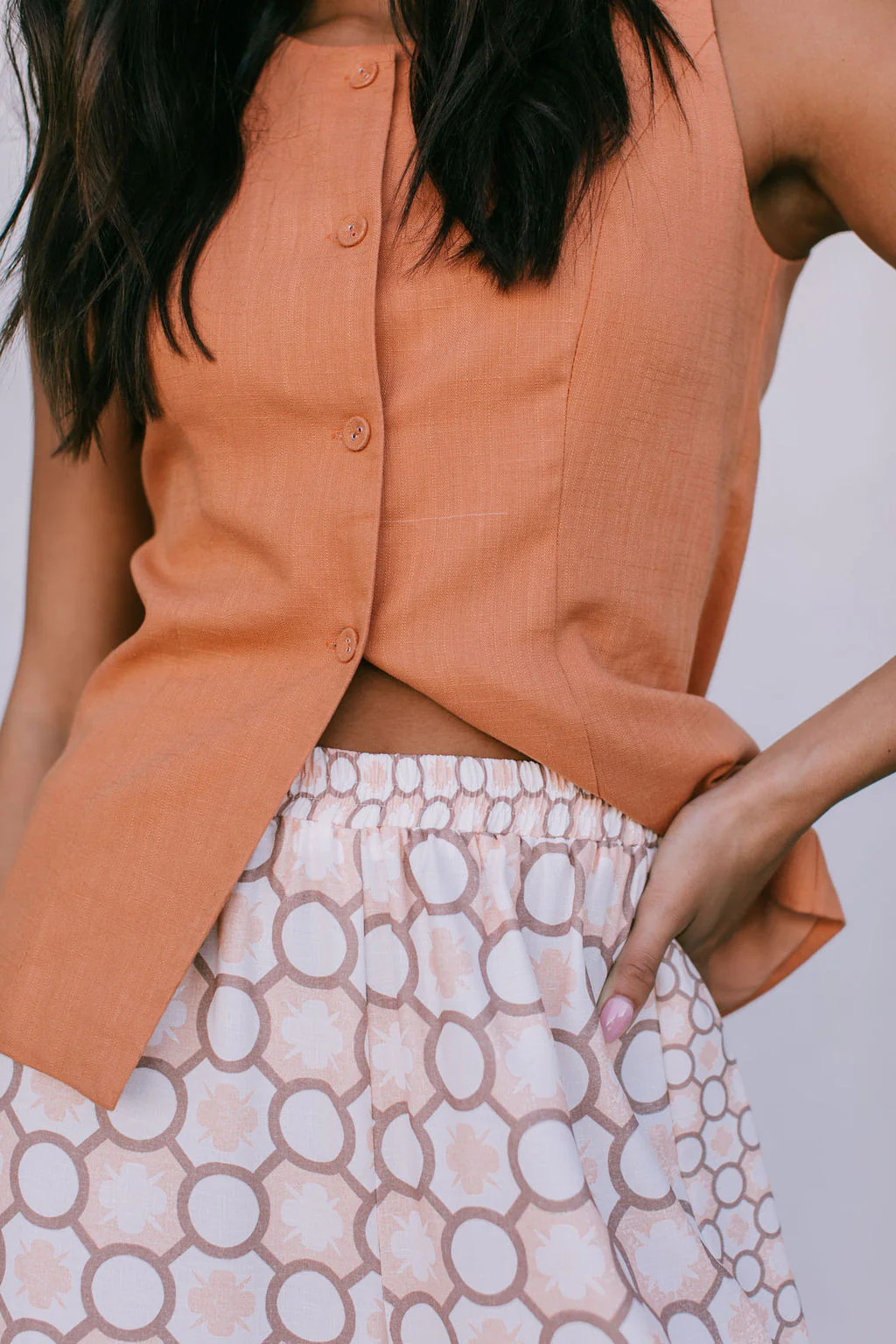 Virgo Linen Vest Rust - Image 4
