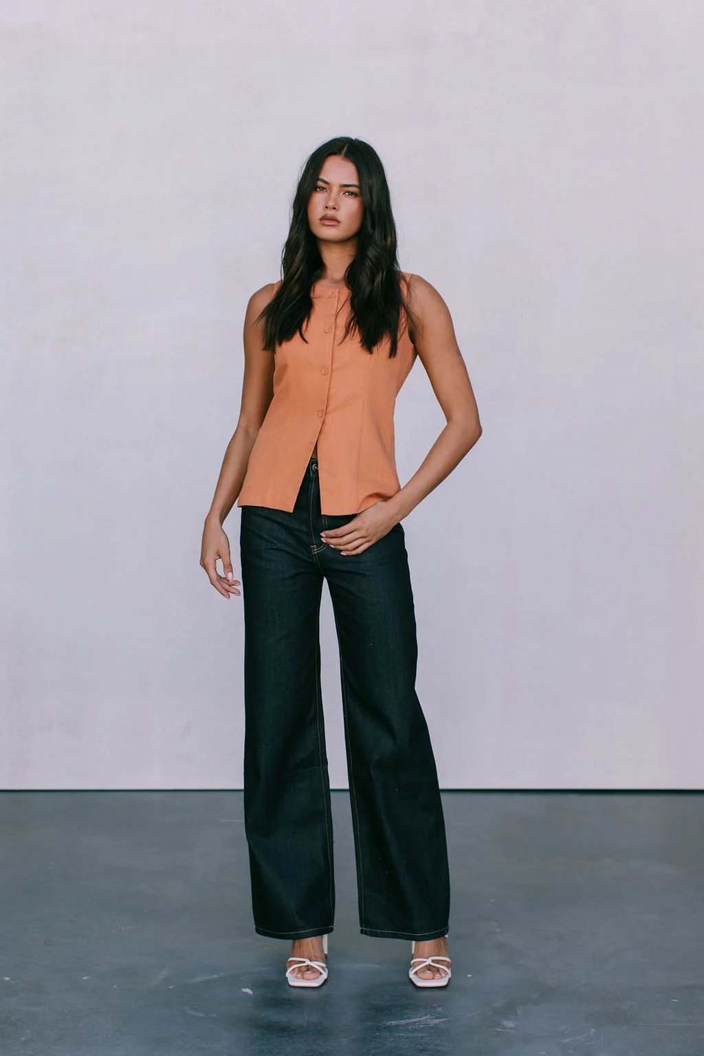 Virgo Linen Vest Rust - Image 5