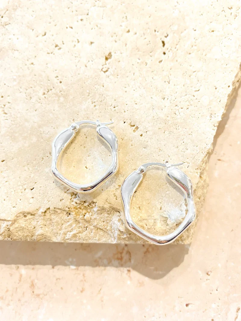 Willow Hoop Earrings Silver - Image 2